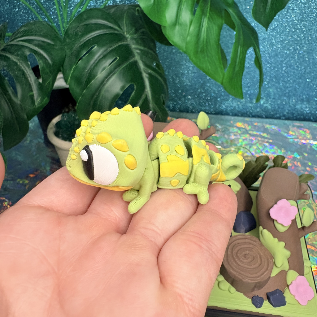 Mini Flexi Chameleon Toy