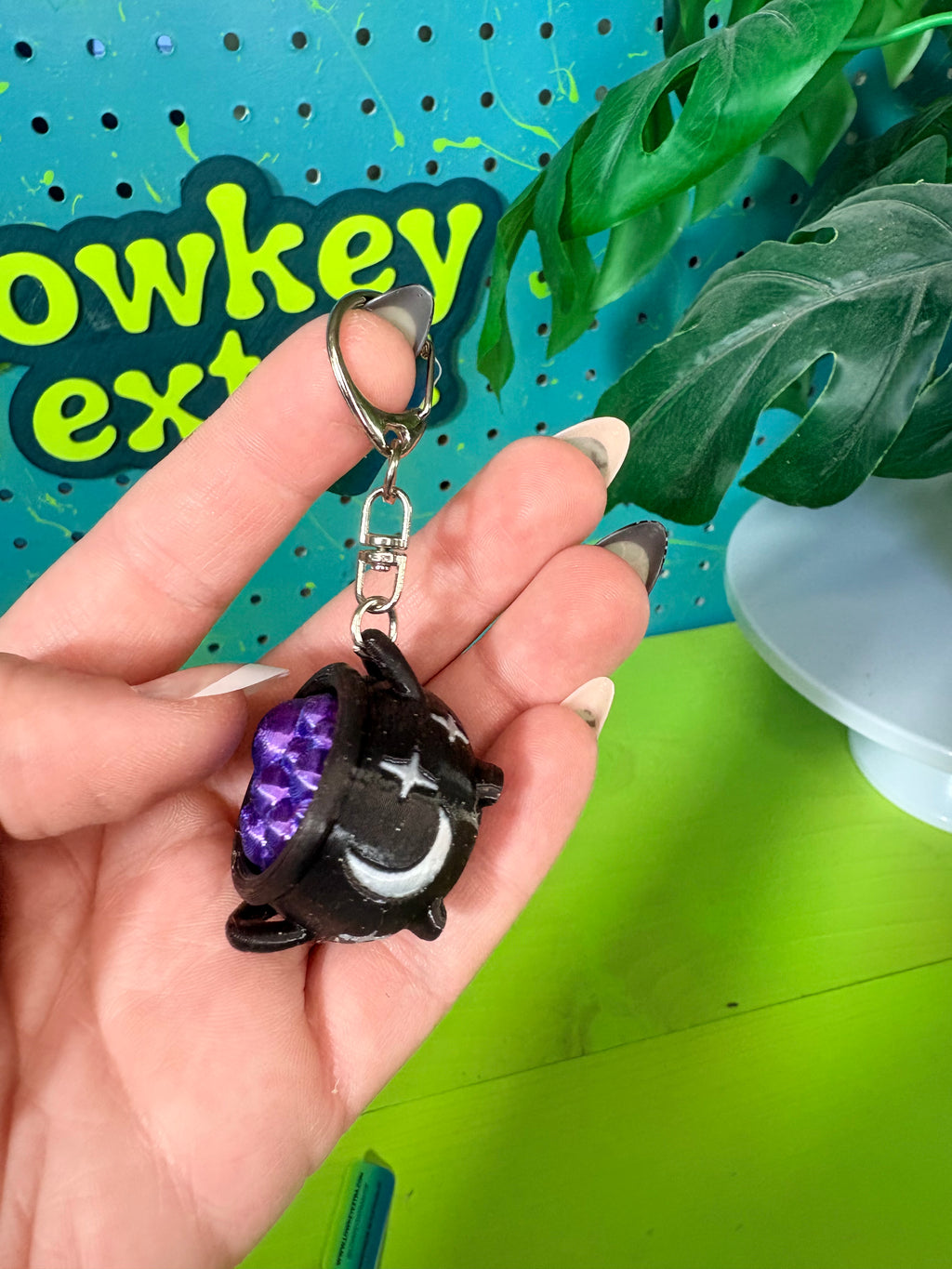 Cauldron Fidget Clicker Keychain