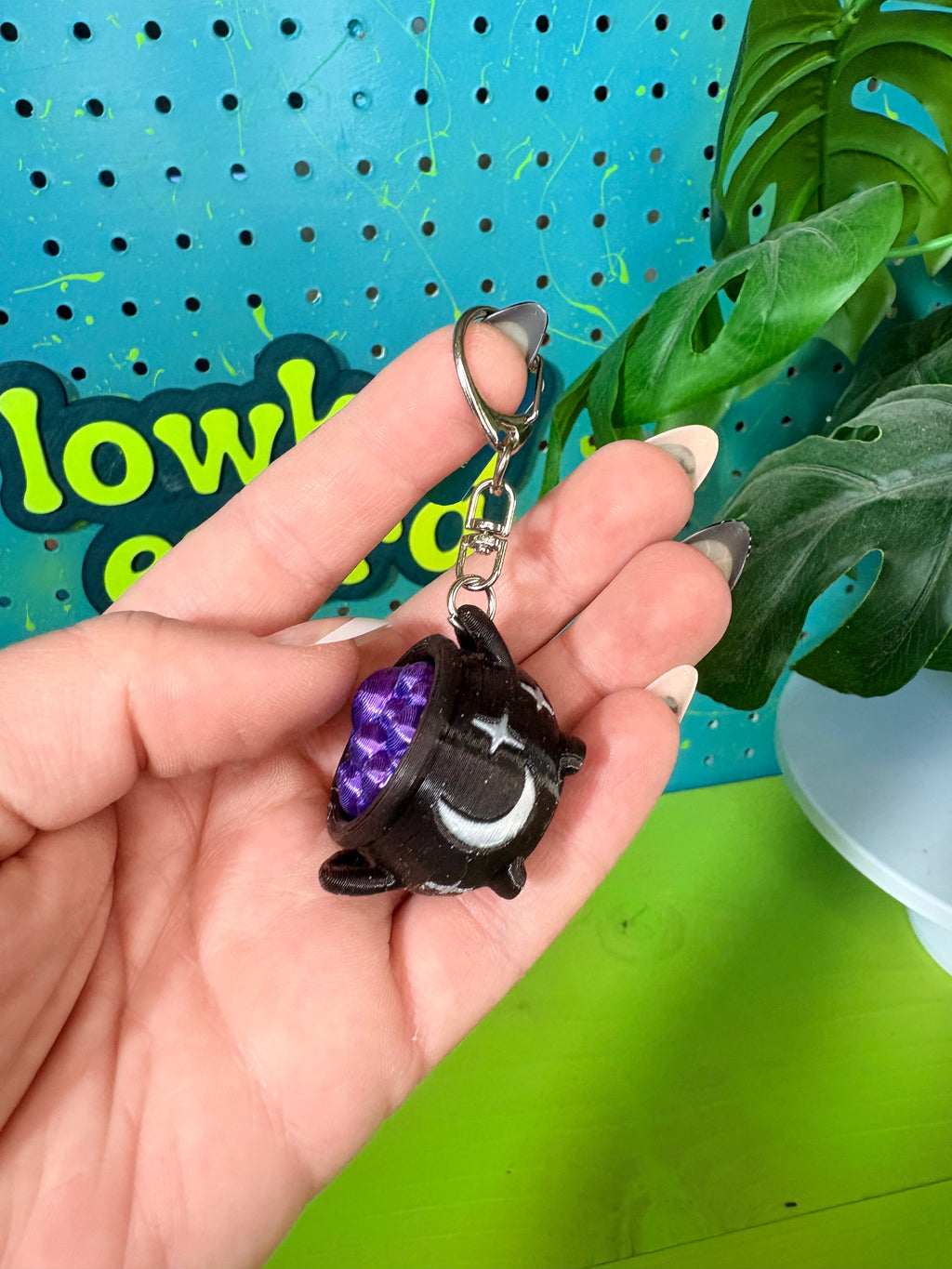 Cauldron Fidget Clicker Keychain