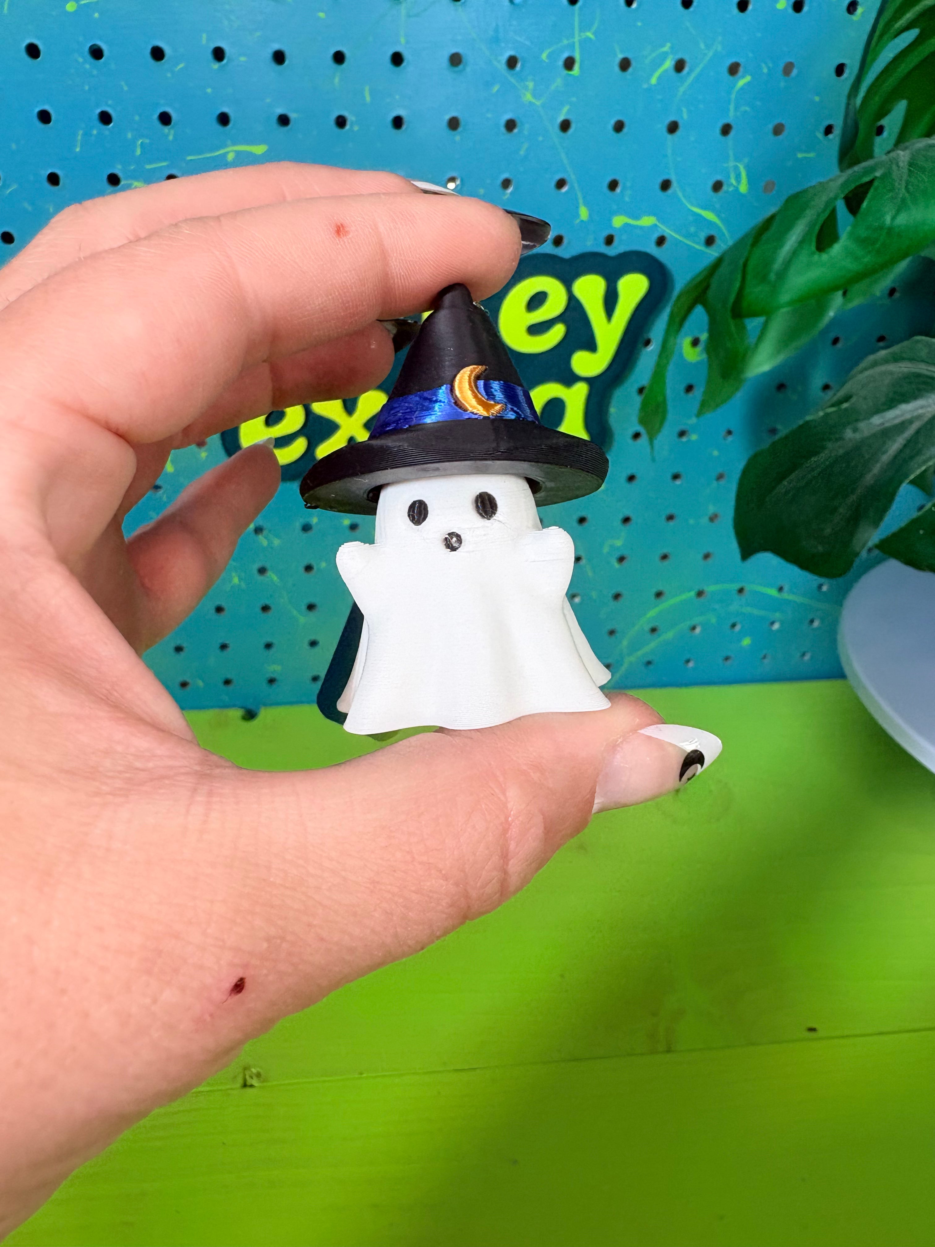 Witchy Ghost Fidget Clicker Keychain
