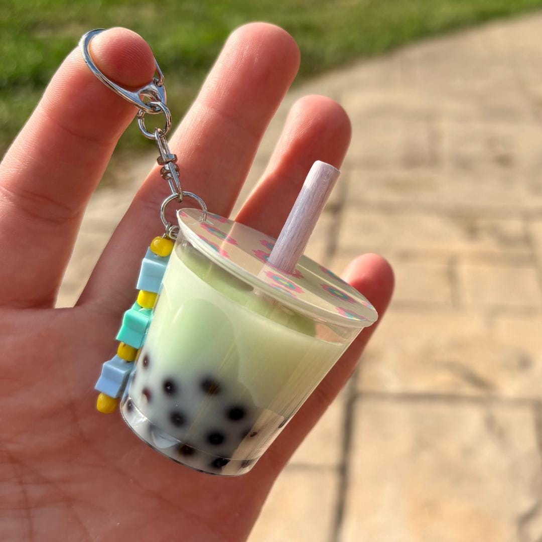 Kawaii Boba Keychain – Miniature Bubble Tea Cup | Cute Resin Charm with Straw, Beads & Sparkle